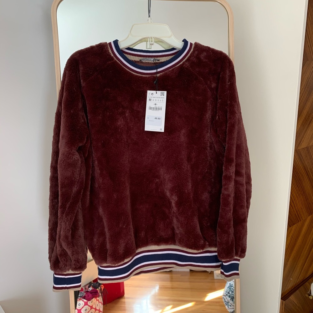 Fuzzy sweatshirt top